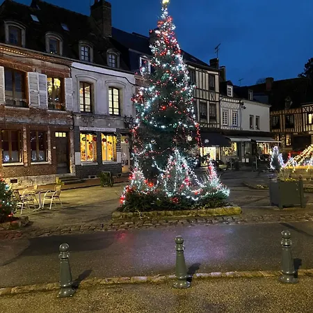 Aux Oiseaux Bed & Breakfast 3*